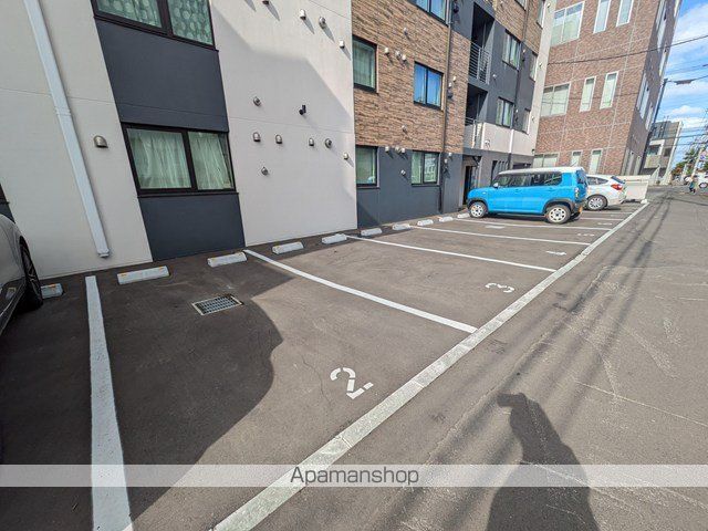 駐車場　駐車場