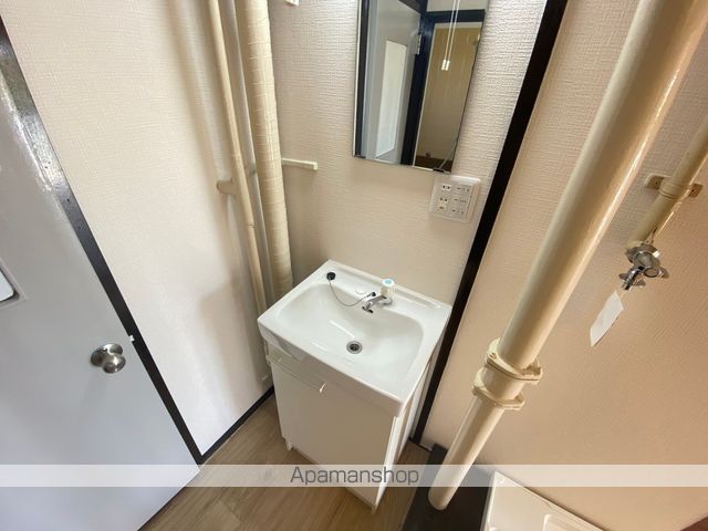 山田池住宅12号棟の内装写真