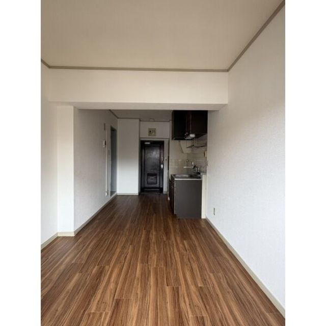 居室・リビング　【居間・リビング】同系統の別部屋になります。現状を優先します