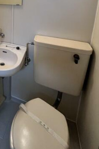 トイレ　トイレと同室でお掃除がしやすいです。