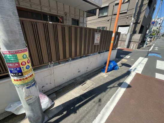 その他共有部分　便利な敷地内ゴミ置き場です。