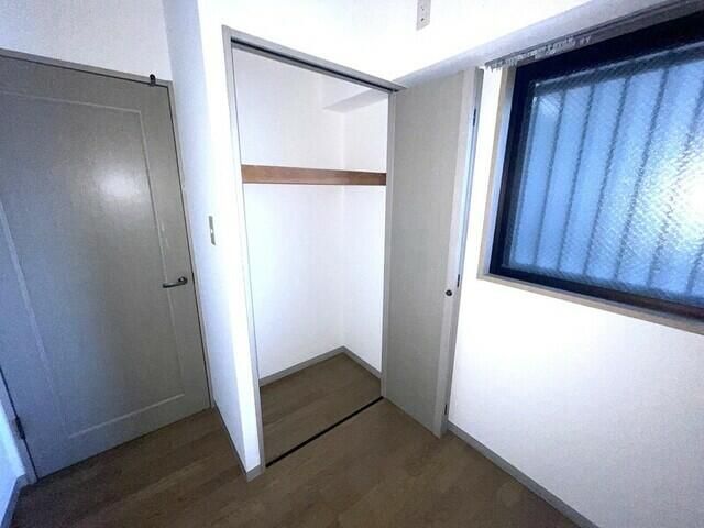 収納　リフォーム前の画像です