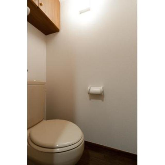 トイレ　※写真は同タイプ住戸です。