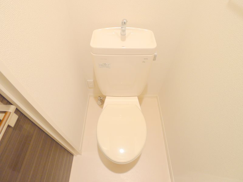 プレシャスコートA棟のトイレ写真