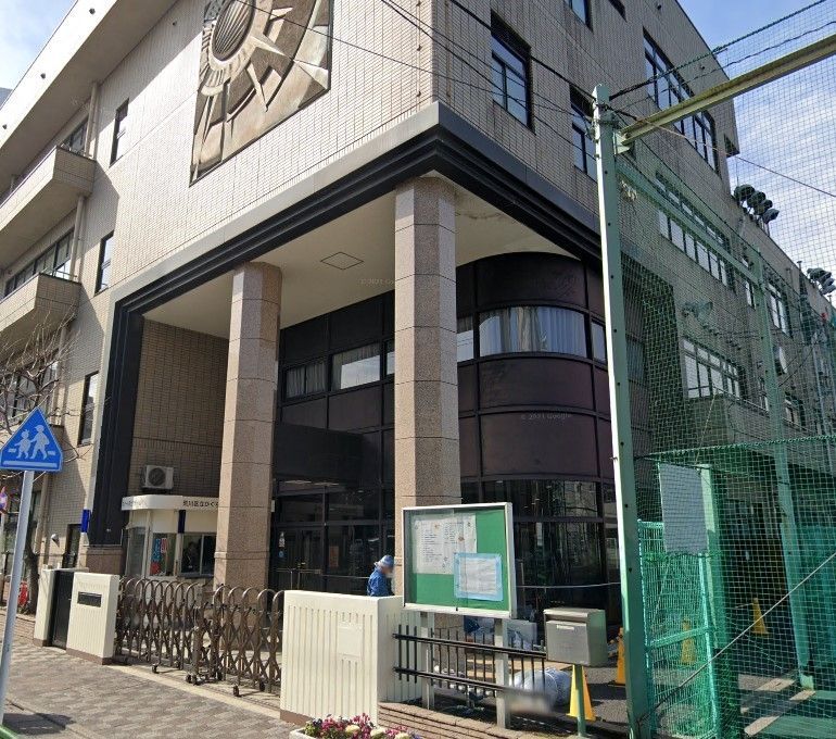 小学校　荒川区立ひぐらし小学校（小学校）まで420m