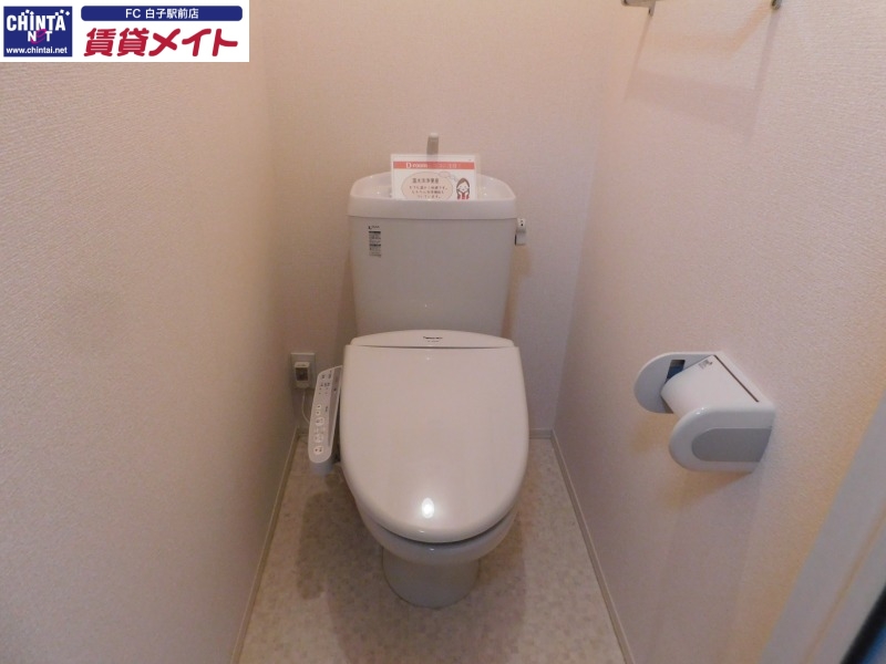 トイレ　同型参考写真