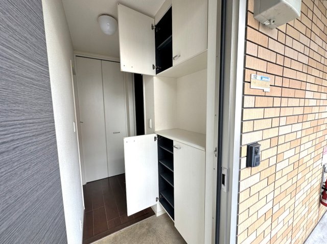 カーサソレイユの玄関写真