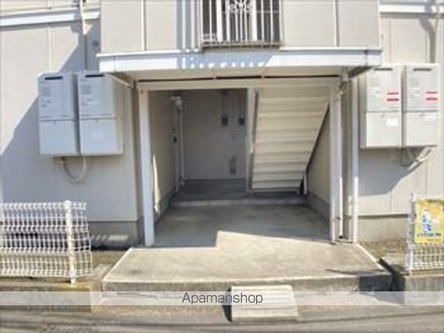 ＪＲ横浜線 橋本駅 バス乗車時間：8分 最寄りバス停で下車 徒歩4分 2階建 築35年の外観写真