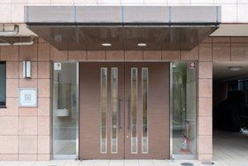 エントランス　建物の内部です
