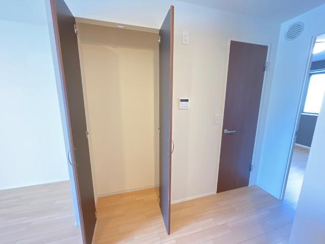 収納　キッチン横