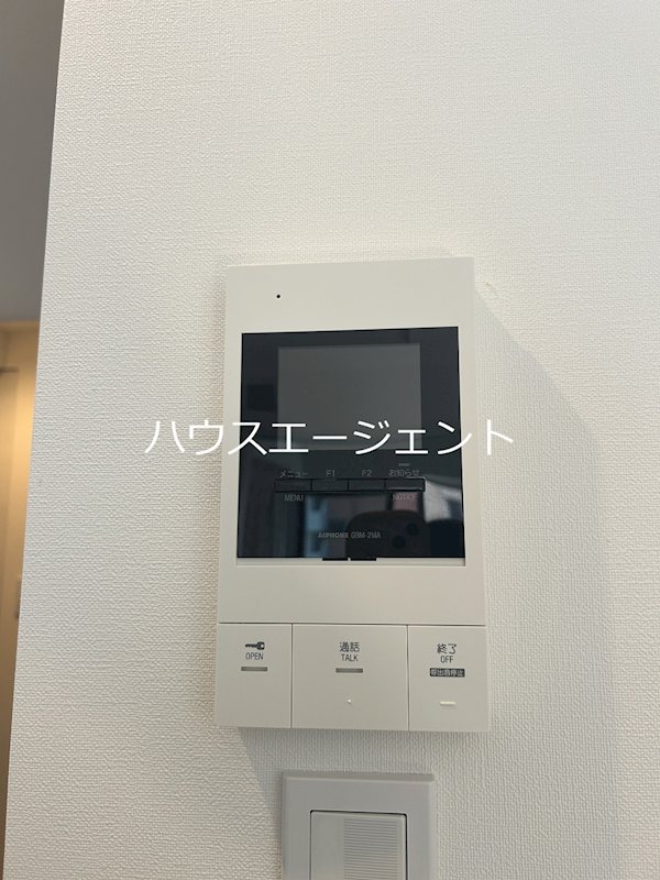 セキュリティ　モニタ付インターホンです。※参考画像