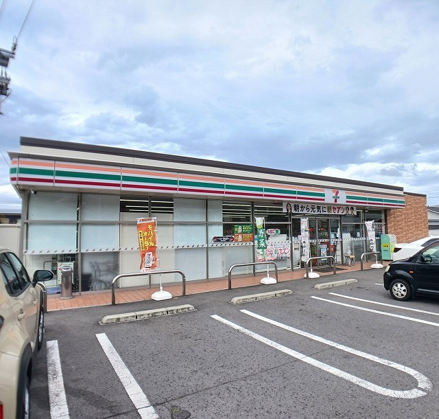 コンビニ　セブンイレブン大分山津町1丁目店（コンビニ）まで291m
