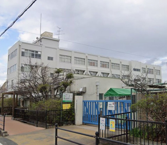 小学校　高槻市立玉川小学校（小学校）まで1053m