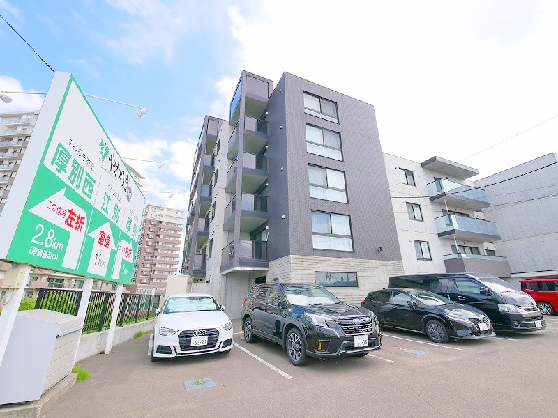 建物外観　地下東西線「ひばりが丘」徒歩8分♪