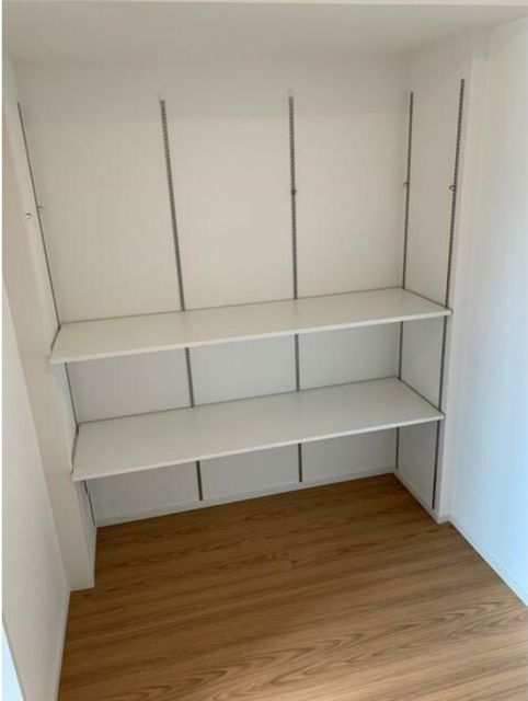 収納　床やクロスの色が変更となる可能性があります。