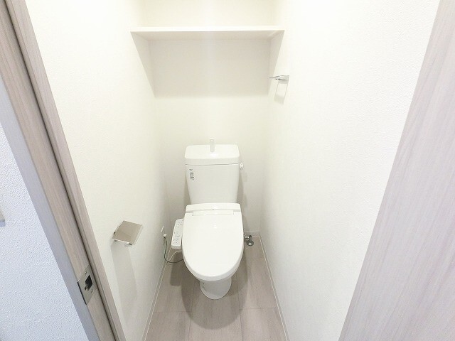 プレサンス塚本ミッドネクストのトイレ写真