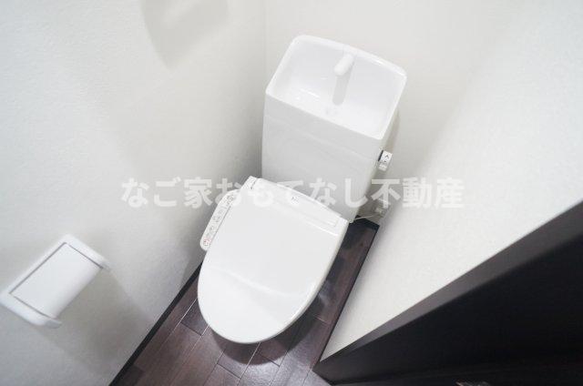名鉄名古屋本線 東枇杷島駅 徒歩9分 3階建 築4年のトイレ写真