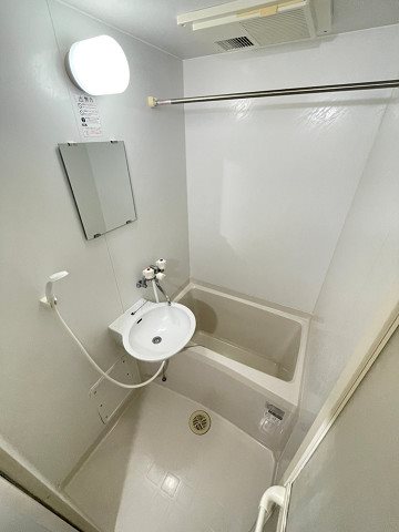 レオパレスフルールの風呂写真