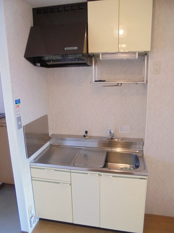 キッチン　写真は203号室です（参考）