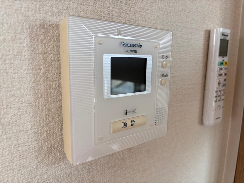 セキュリティ　モニター付きインターホン