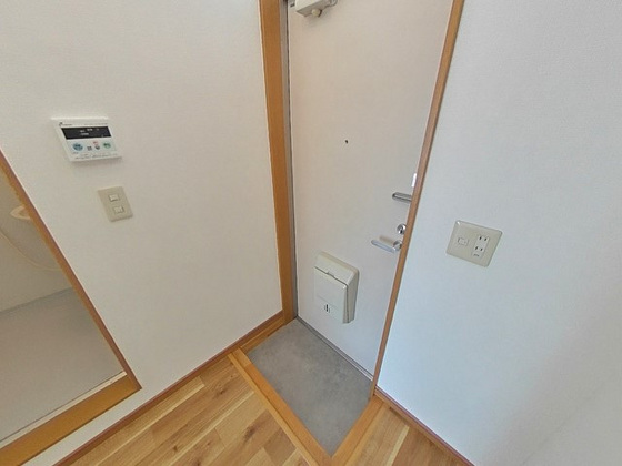 ピュアジュエルの玄関写真