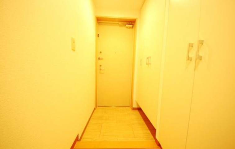 玄関　※別部屋参考写真