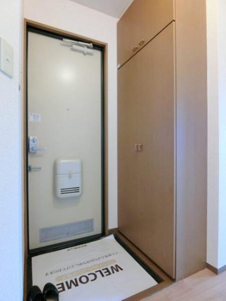 玄関　写真は別のお部屋のイメージです。現状優先。