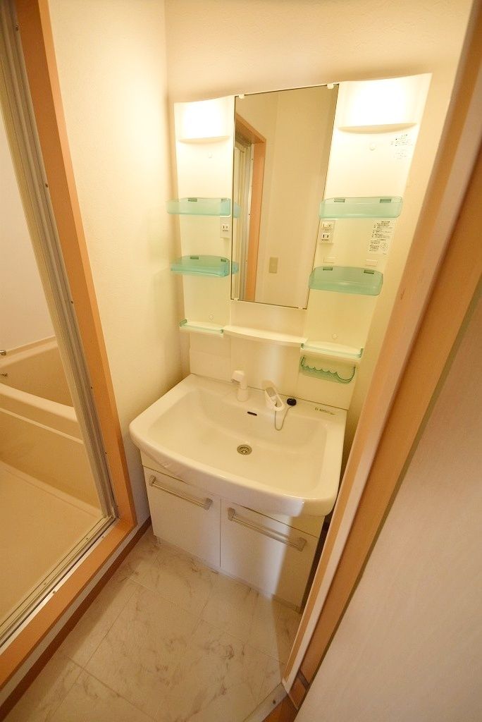 洗面設備　別部屋参考写真