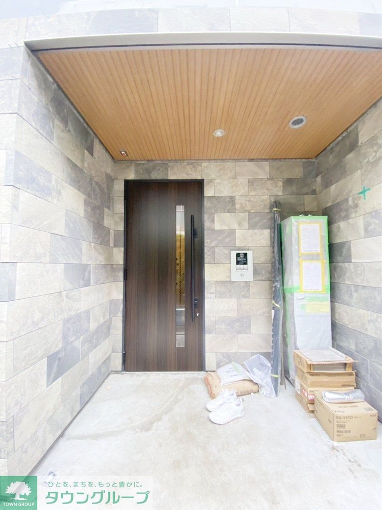 エントランス　お部屋探しはタウンハウジングへ♪