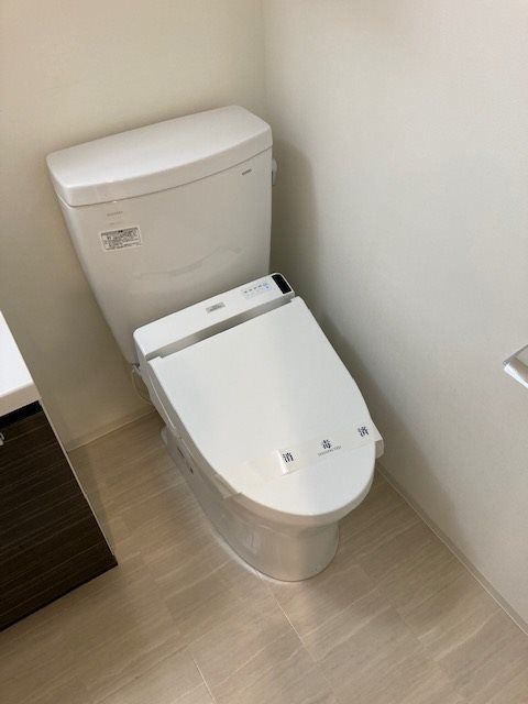 トイレ　※同タイプの別のお部屋です。