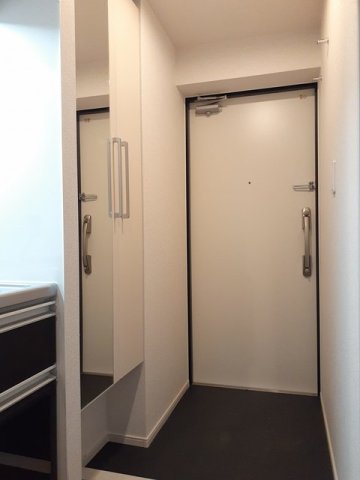 玄関　落ち着いた玄関です