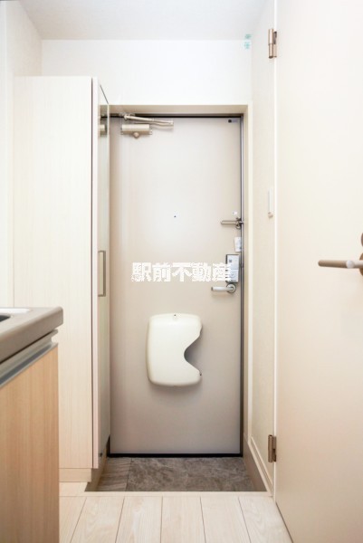 玄関　写真は別部屋