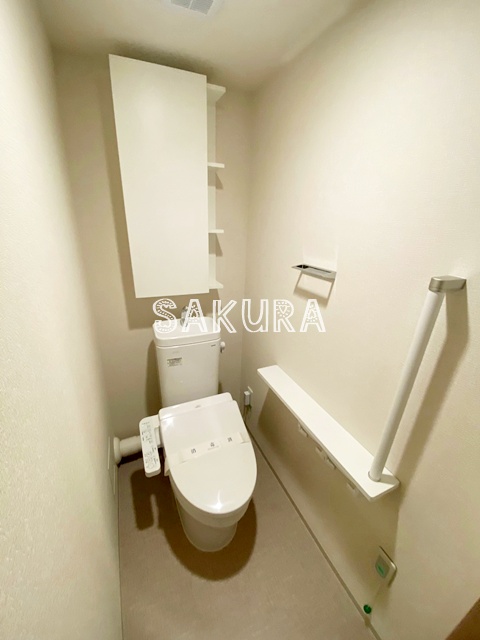 トイレ　落ち着いた色調のトイレです♪