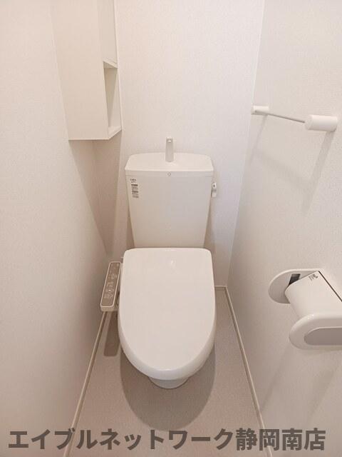 トイレ　シンプルで使いやすいトイレです