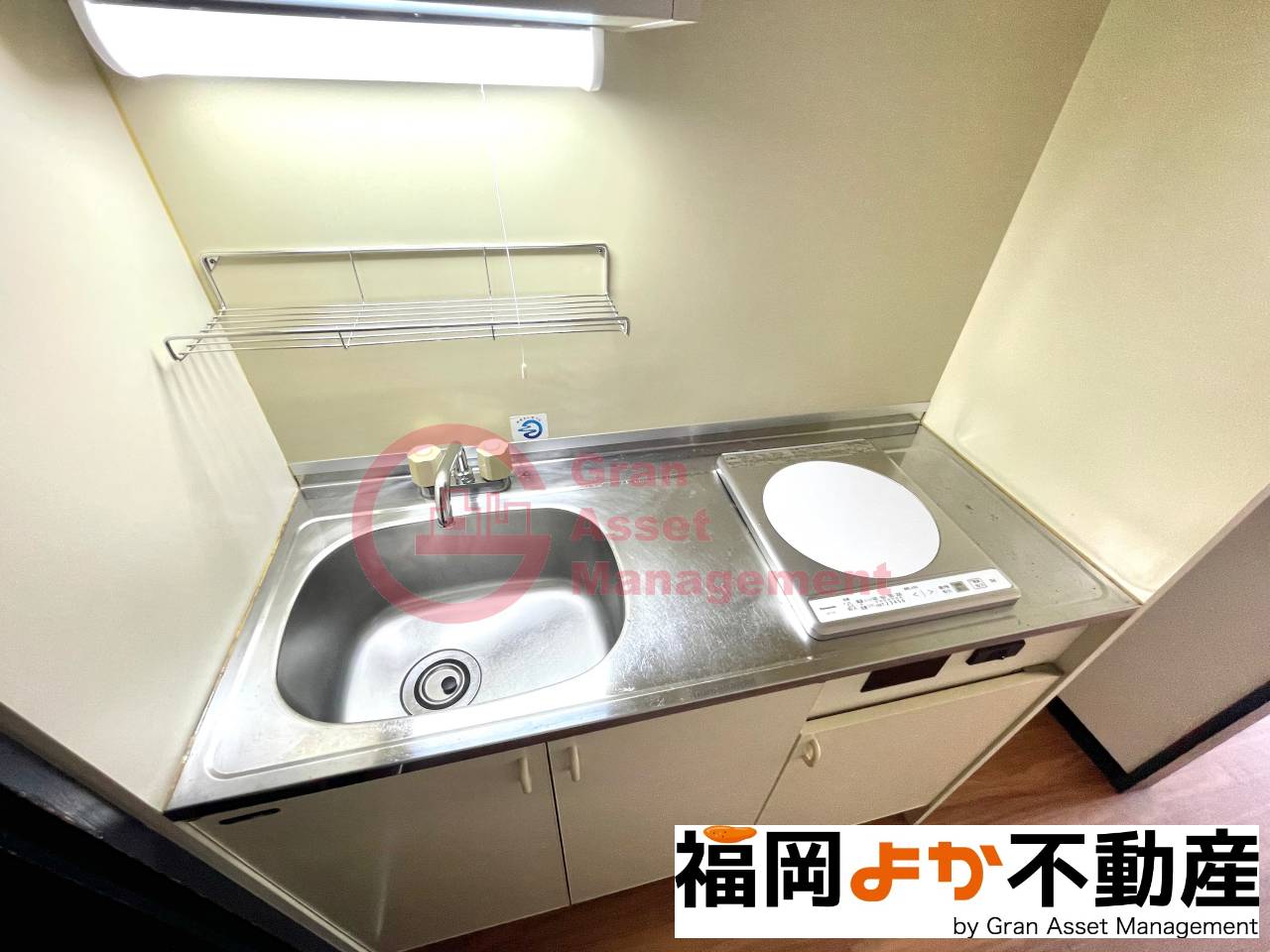 キッチン　コンパクトなキッチンで掃除もラクラク