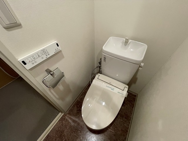 トイレ　※別号室の写真です※