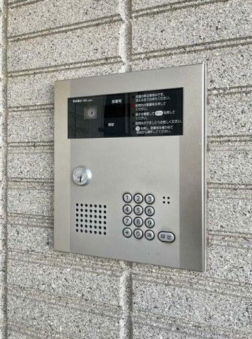 セキュリティ　女性の方でも安心のモニター付きオートロック♪