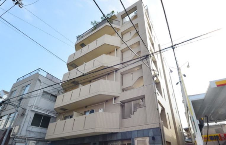 建物外観　★外壁タイル張り、重厚感のある外観★
