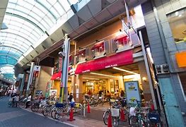 スーパー　コモディイイダハッピーロード大山店（スーパー）まで380m