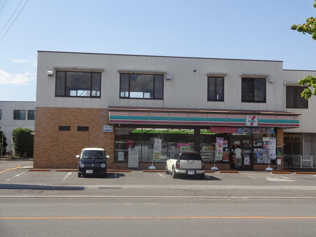 コンビニ　セブンイレブン甲府国母店（コンビニ）まで450m