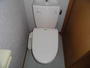 トイレ　ウォシュレット機能付きトイレも広いです！