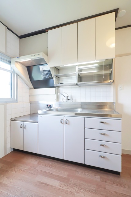 キッチン　コンパクトながら使いやすいキッチン