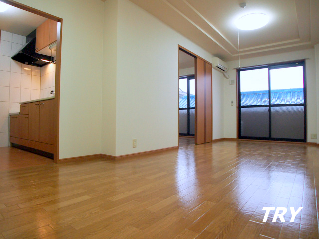 居室・リビング　南向きの明るいリビング！