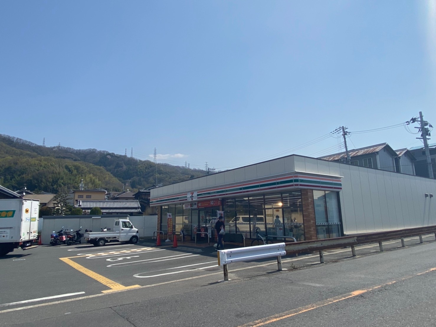 コンビニ　セブンイレブン大東野崎3丁目店（コンビニ）まで284m