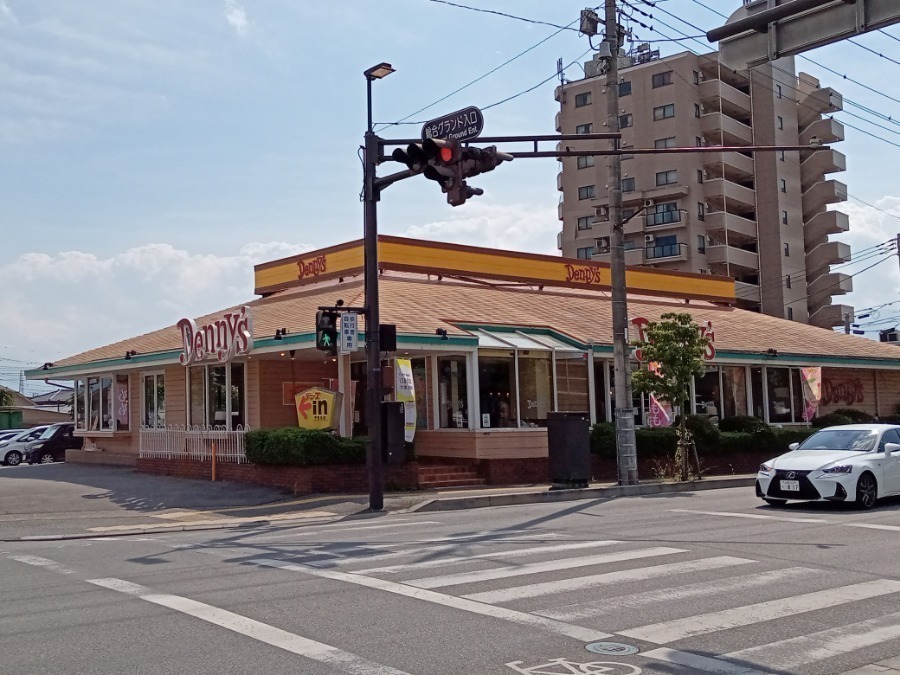 飲食店　デニーズ甲府北店（飲食店）まで2604m