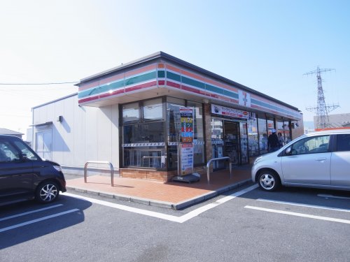 コンビニ　セブンイレブン　橿原忌部町店（コンビニ）まで871m