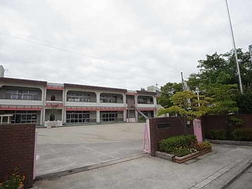 幼稚園・保育園　奈良市立三碓幼稚園（幼稚園・保育園）まで1309m