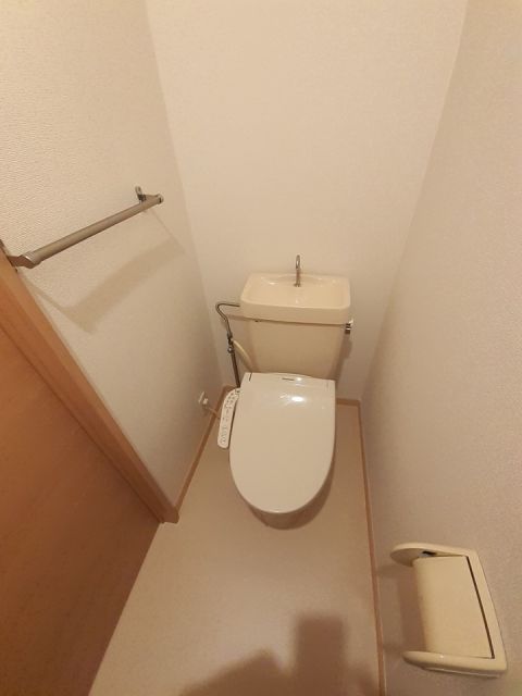 【久留米市三潴町玉満のアパートのトイレ】