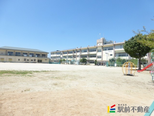 【ボニータ　カサス　IIIの小学校】