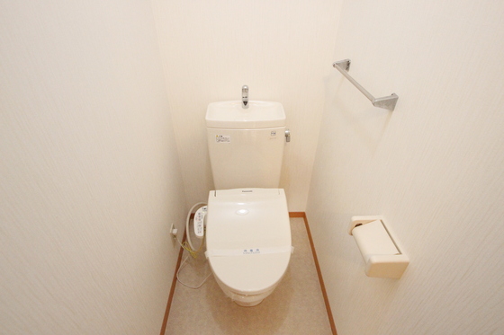 トイレ　※他の号室の写真です。